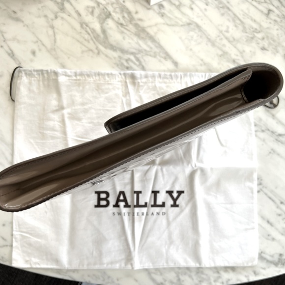 BALLY Switzerland— beautiful leather portfolio. Excellent condition! - Picture 7 of 12